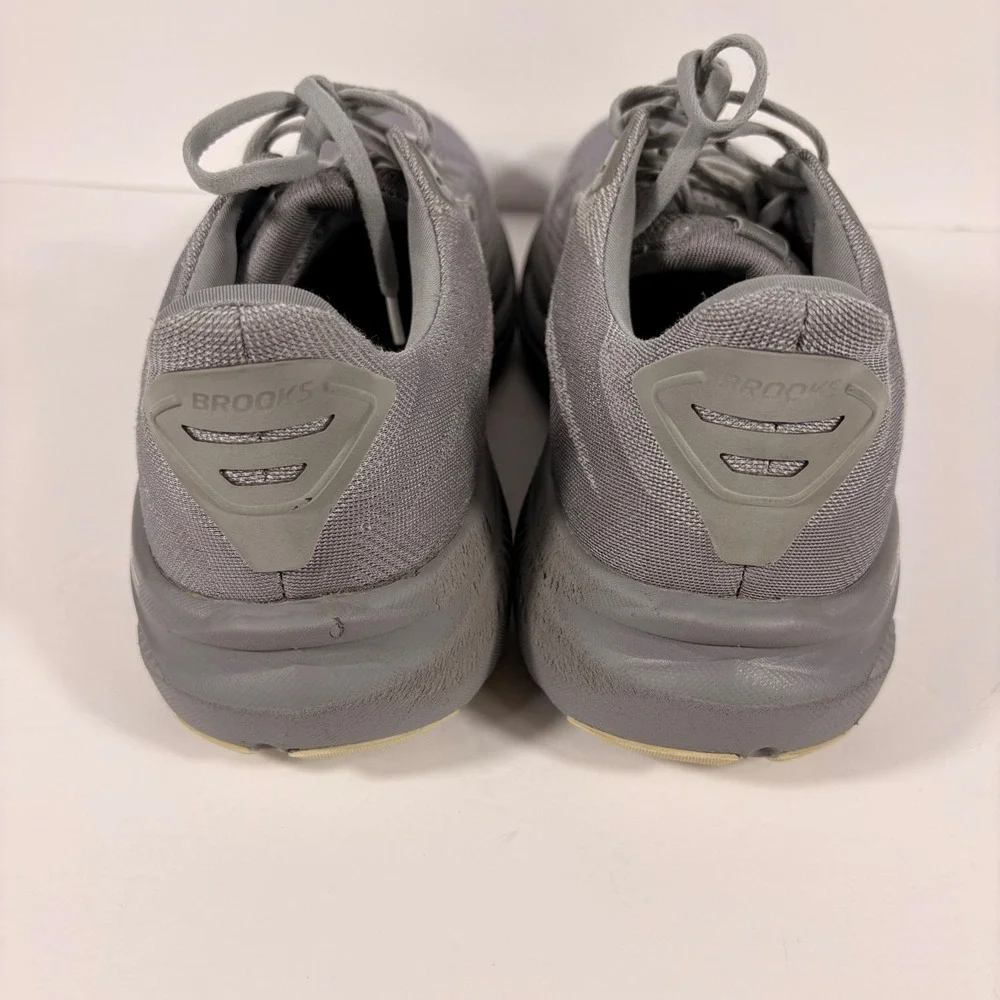 Brooks ghost 16